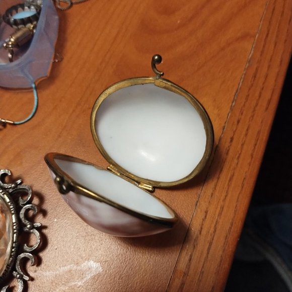 Shell Coin Purse - Picture 1 of 1